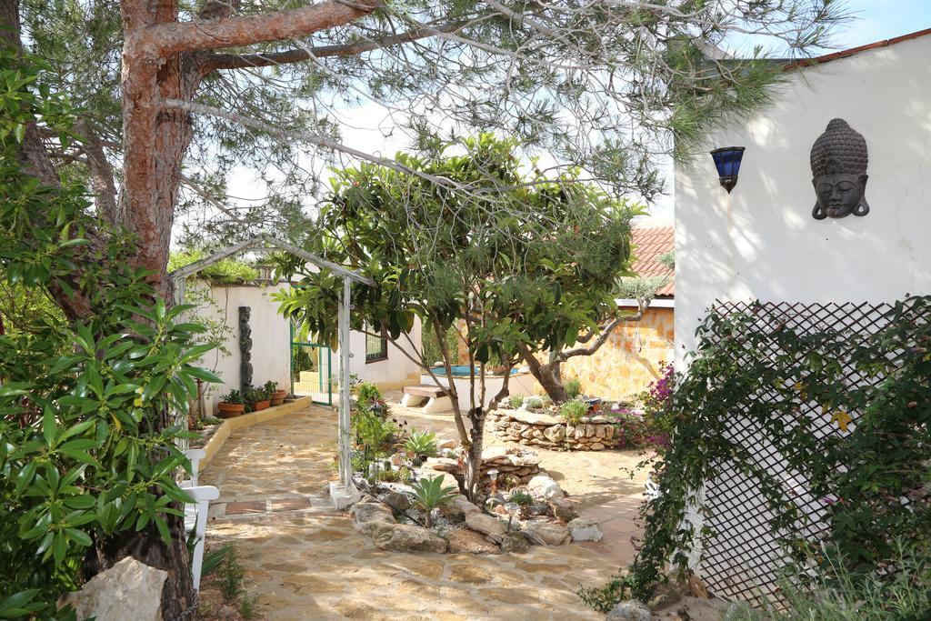 Yurta Mongola Delta Del Ebro Hotel Camarles Екстериор снимка