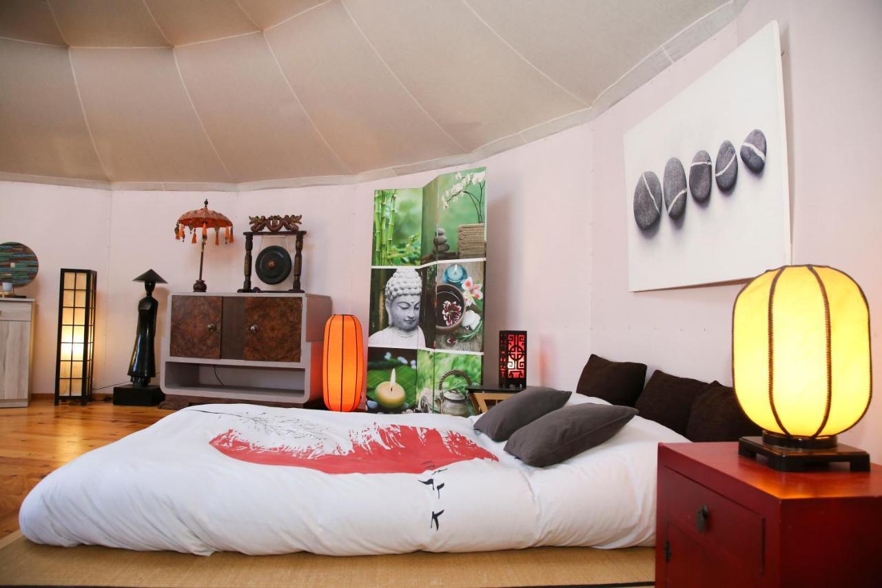 Yurta Mongola Delta Del Ebro Hotel Camarles Екстериор снимка