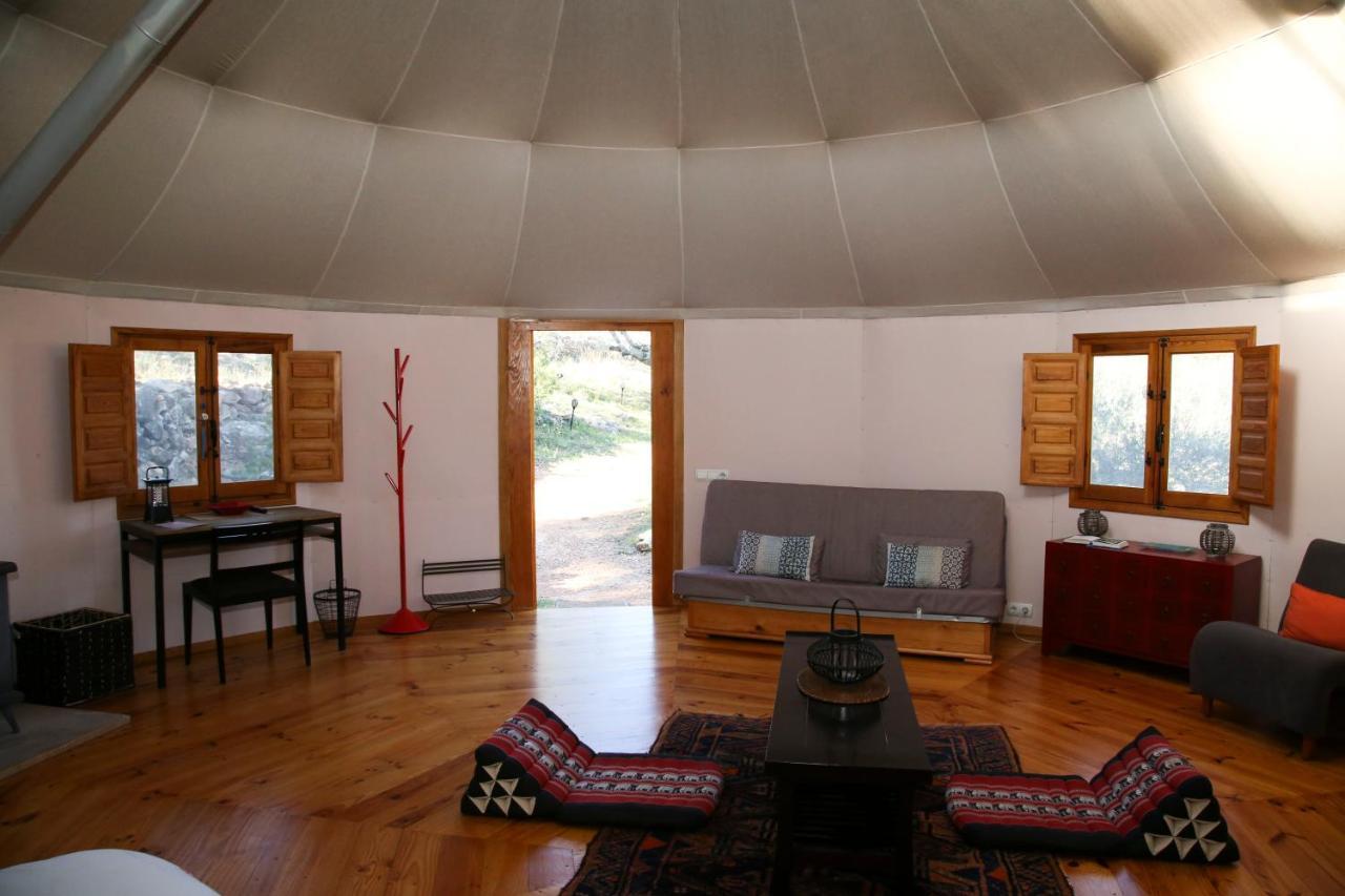 Yurta Mongola Delta Del Ebro Hotel Camarles Екстериор снимка